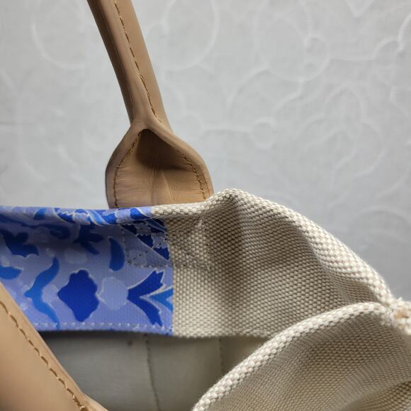 Vineyard Vines Blue and Tan Tote Bag - Picture 10 of 16